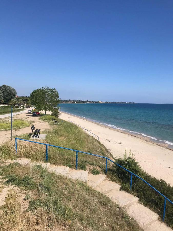 Great First Floor Appartment With View Nea Kallikrateia 외부 사진